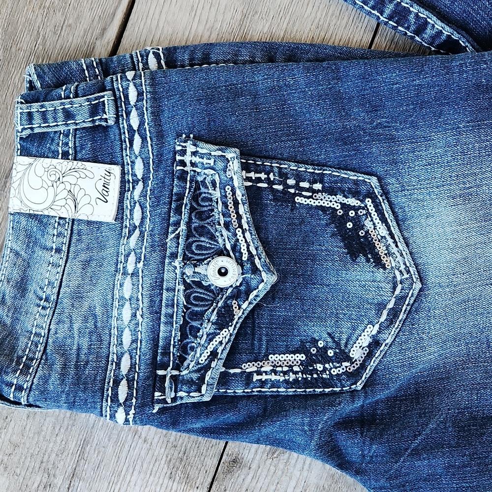 Premium Vanity Size 26 x 33L Original Bootcut Rhinestone Pocket Jeans Dark Wash - Picture 2 of 7